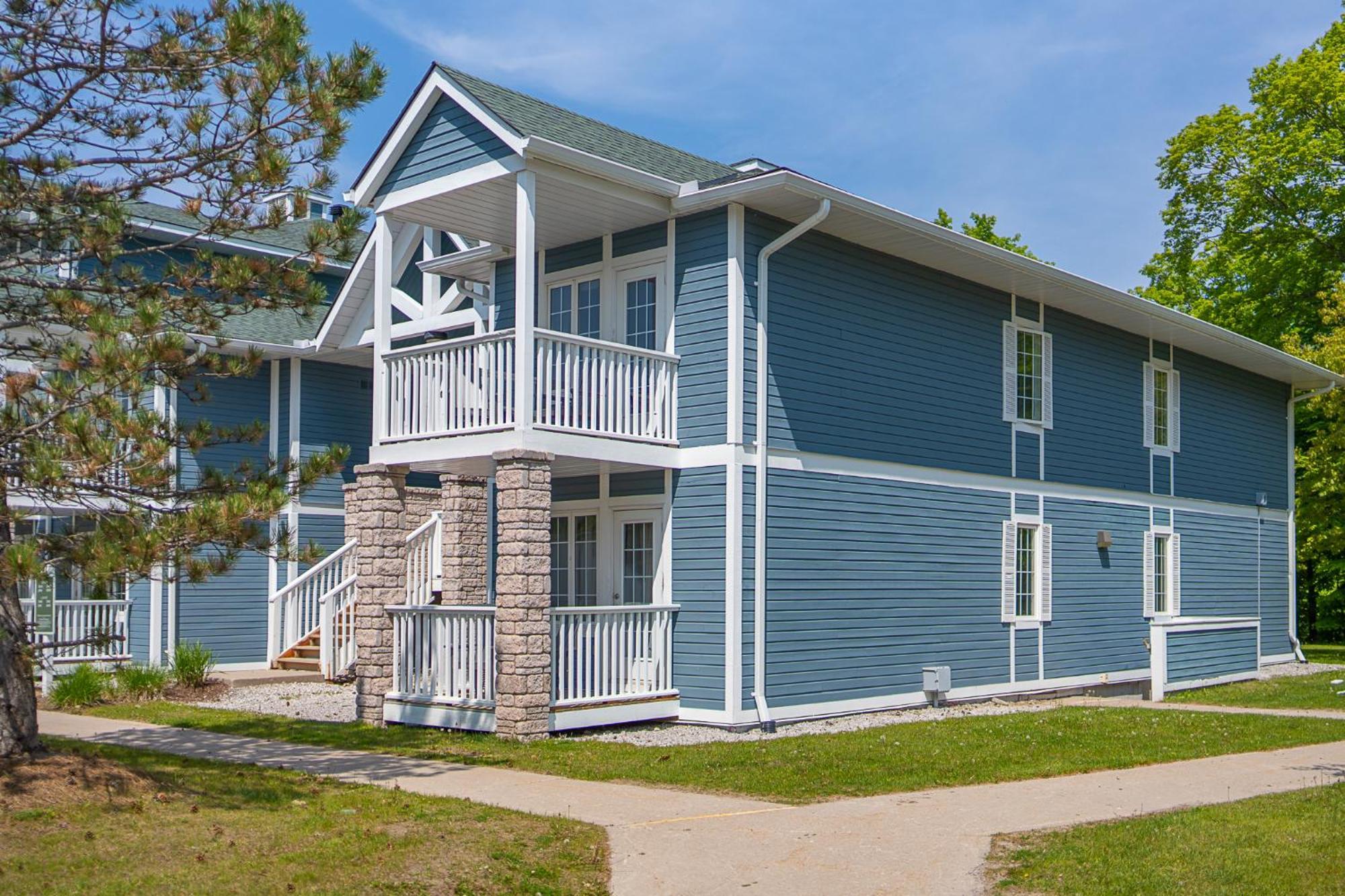 Horseshoe Valley Suites - The Aurora Shanty Bay Екстер'єр фото